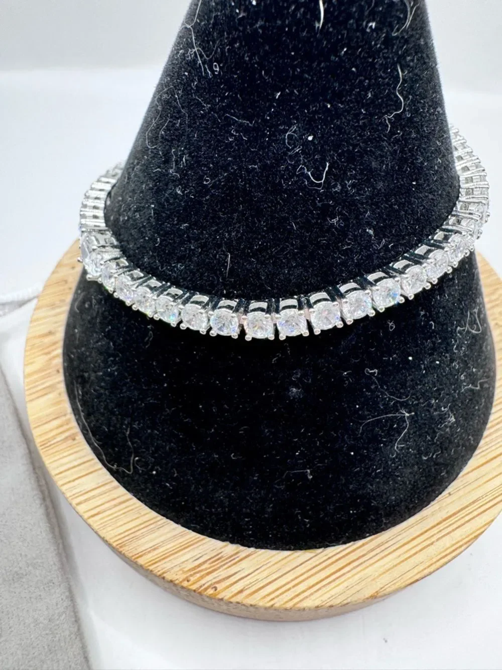 Stella Valentino Cubic Zirconia Tennis Bracelet New in Pouch Rhodium Plating